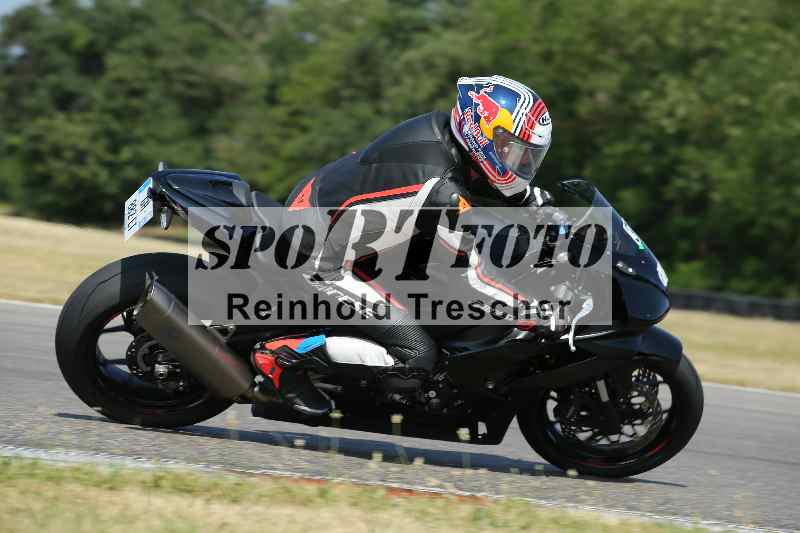 Archiv-2023/28 05.06.2023 Moto Club Anneau du Rhin/blanc-novice/3